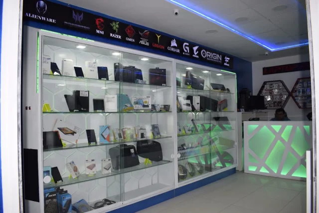 LAPTOP PRO - Tiendas de Computación - Wánchaq - Cusco